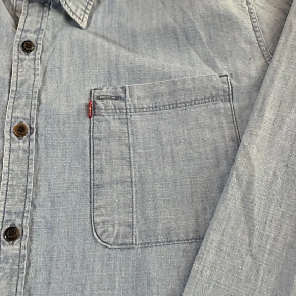 Men’s Levi’s, light blue, button-up shirt.  Size XL. - Picture 3 of 5